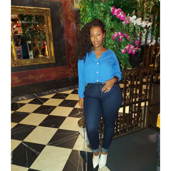 Meet your Posher, Elena - Picture 3 of 13